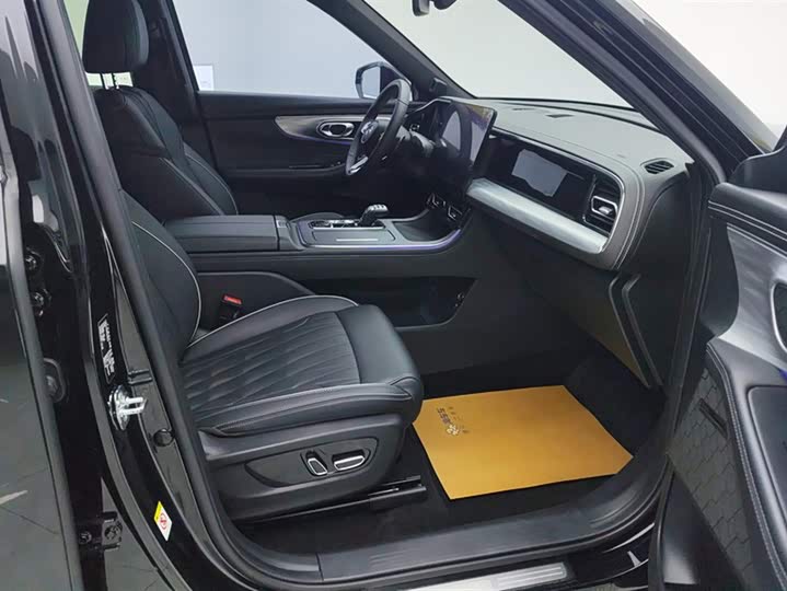 Trumpchi GS8 2022 2.0 TGDI 2 WD ( ) — фото 8