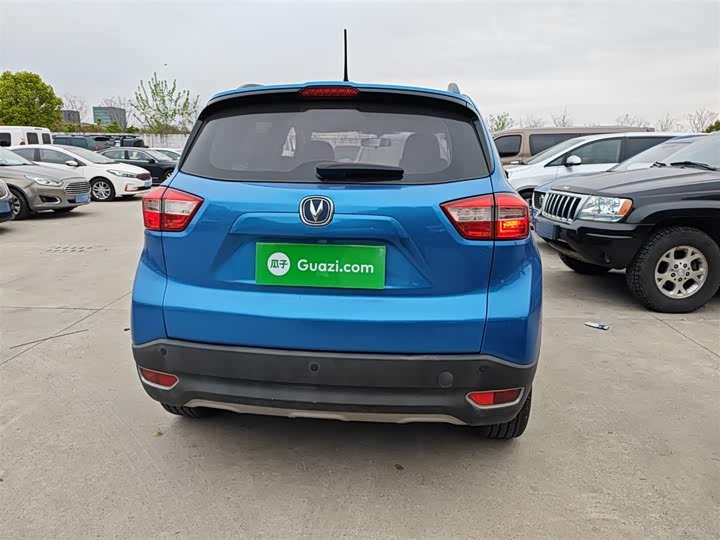 Changan CS15 2016 1.5 L AT — фото 4