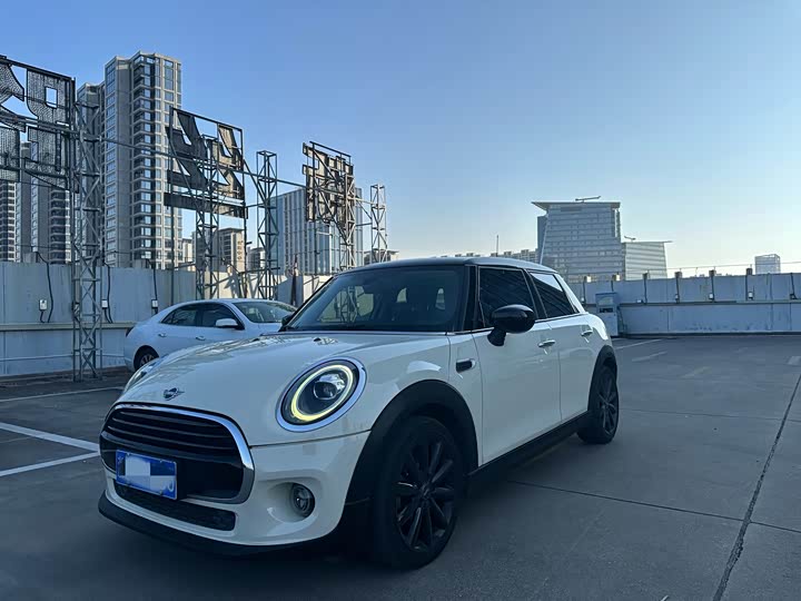 MINI Hatch — фото 1
