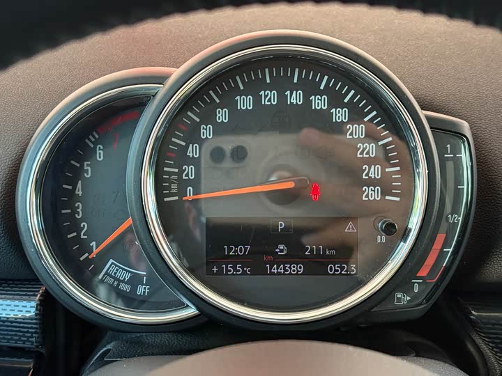 MINI Clubman — фото 9
