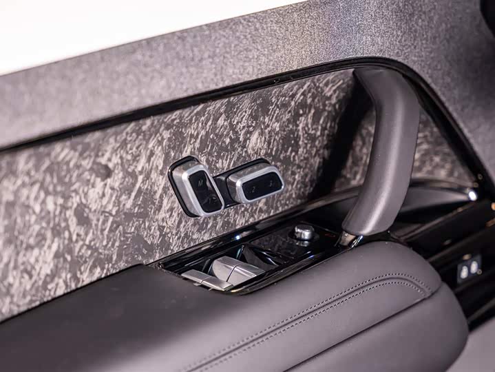 Land Rover Range Rover Sport — фото 19