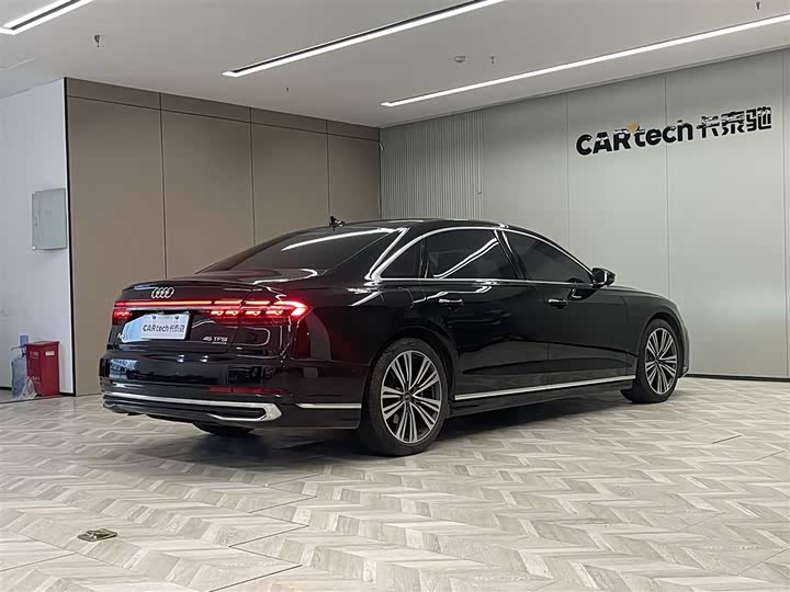 Audi A8 2023 A 8 L 45 TFSI quattro Luxury — фото 5