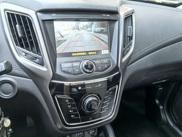 Changan CS35 2017 1.6 L MTLuxury — фото 14