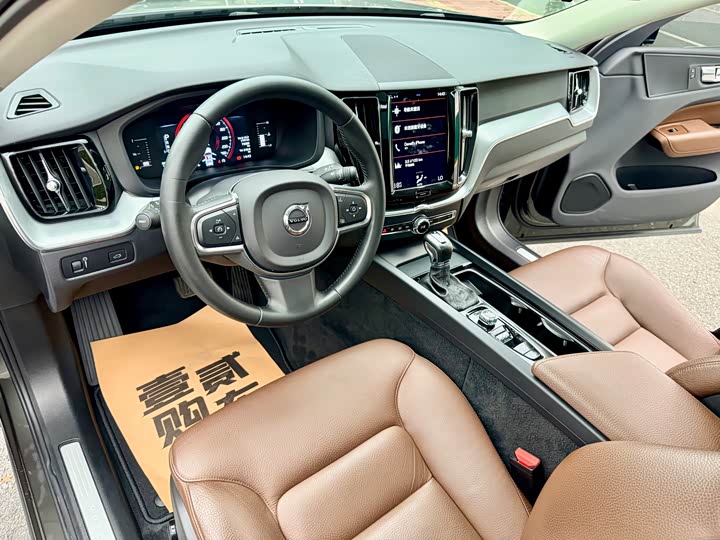 Volvo XC60 2020 T 5 4 WD — фото 10