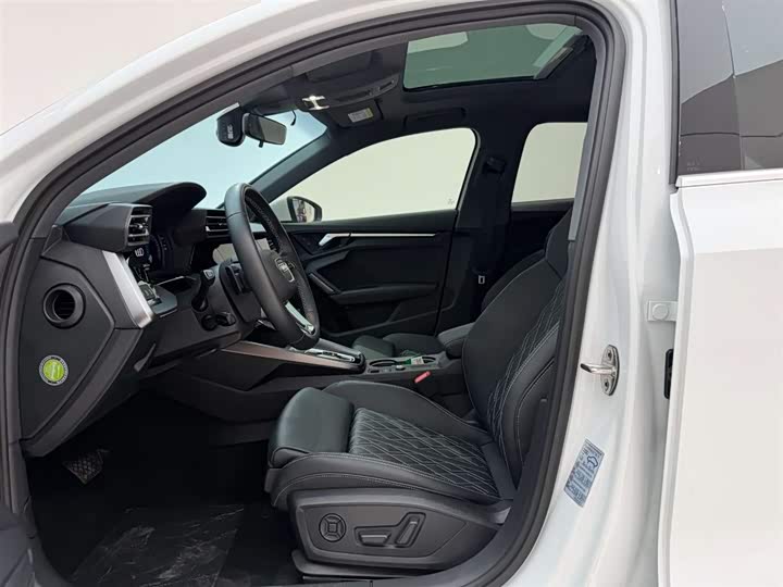 Audi A3 2026 A 3 L Limousine 35 TFSI — фото 15