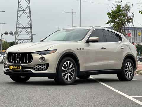 Maserati Levante 2018 3.0 T — фото 18
