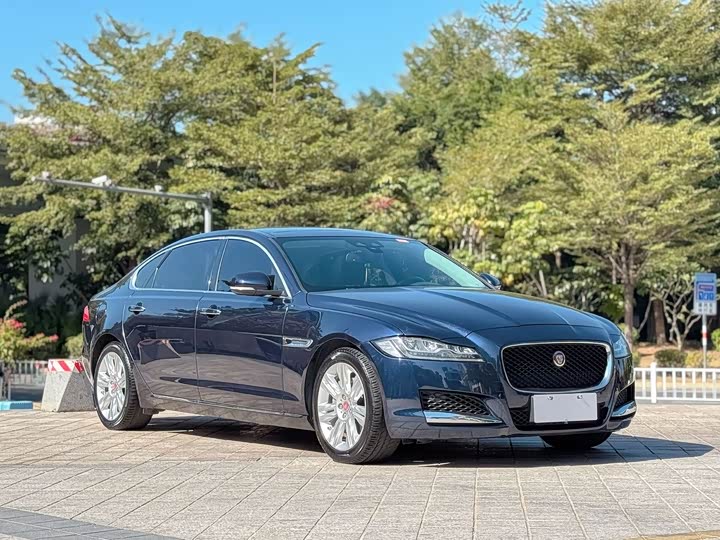 Jaguar XFL 2018 XFL 2.0 T 250 PS — фото 3