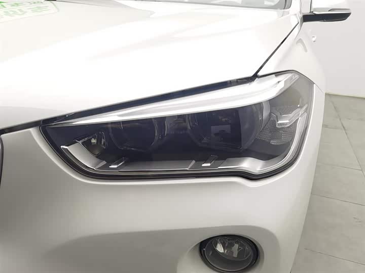 BMW X1 2018 s Drive 20 Li Leading — фото 7
