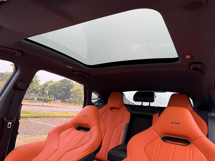 Changan UNI-V 2025 2.0 T — фото 24