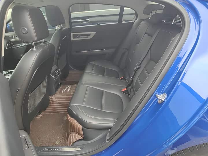 Jaguar XEL 2019 2.0 T 200 PS — фото 17