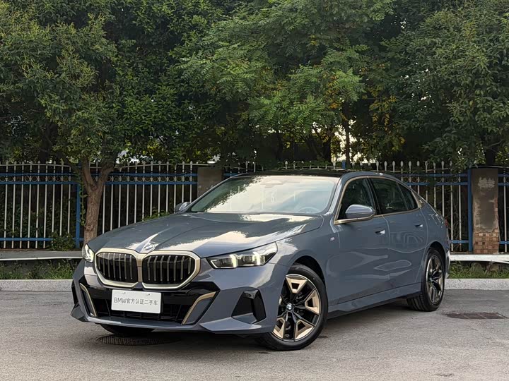 BMW 5-Series 2024 525 Li M