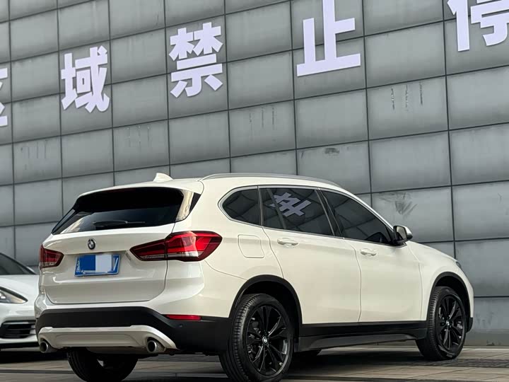BMW X1 2020 s Drive 20 Li — фото 25