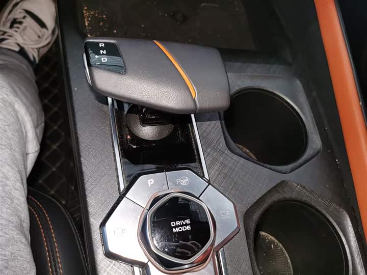 Changan UNI-V 2022 1.5 T — фото 10