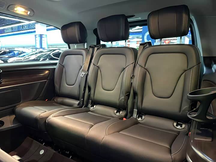 Mercedes-Benz V-Class 2021 V 260 — фото 10