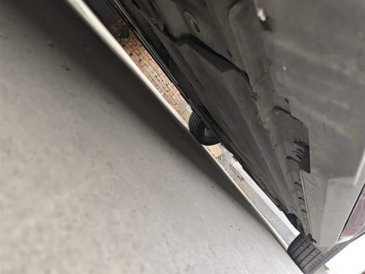 Changan UNI-V 2022 1.5 T Premium — фото 18
