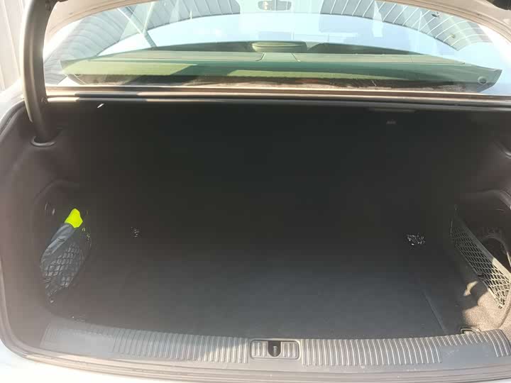 Audi A4L 2025 200 40 TFSI — фото 14