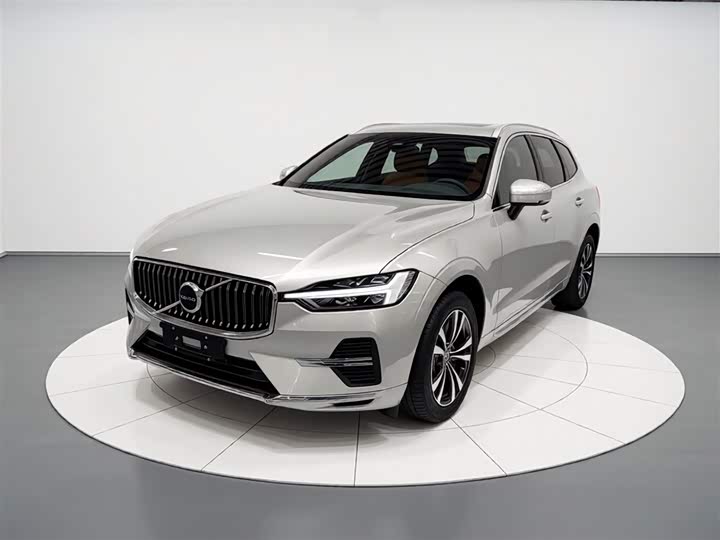 Volvo XC60 2024 B 5 4 WD — фото 1