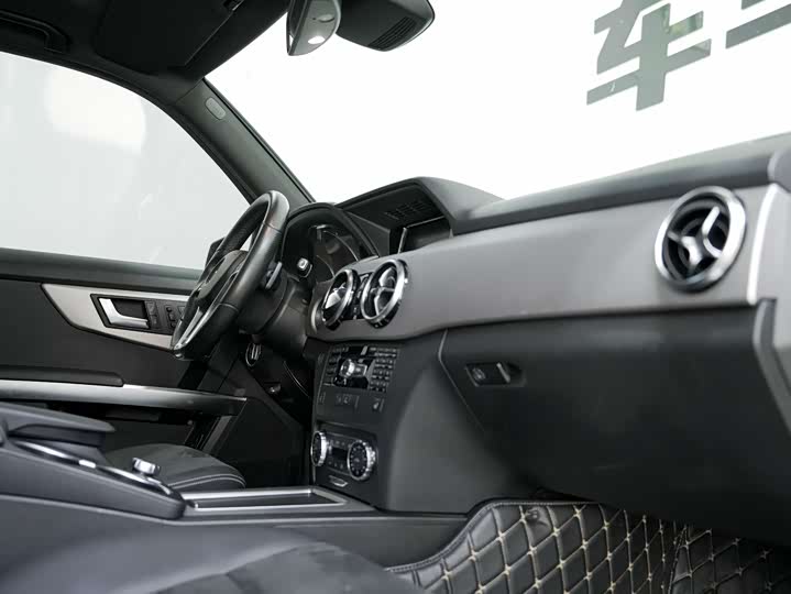 Mercedes-Benz GLK-Class 2015 GLK 300 4 MATIC — фото 12