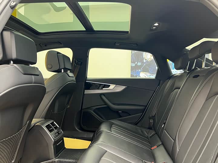 Audi A4L 2023 40 TFSI quattro — фото 9