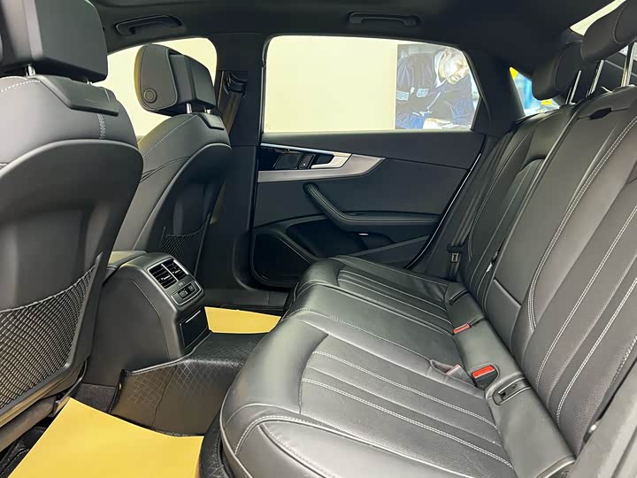Audi A4L 2023 40 TFSI quattro — фото 8