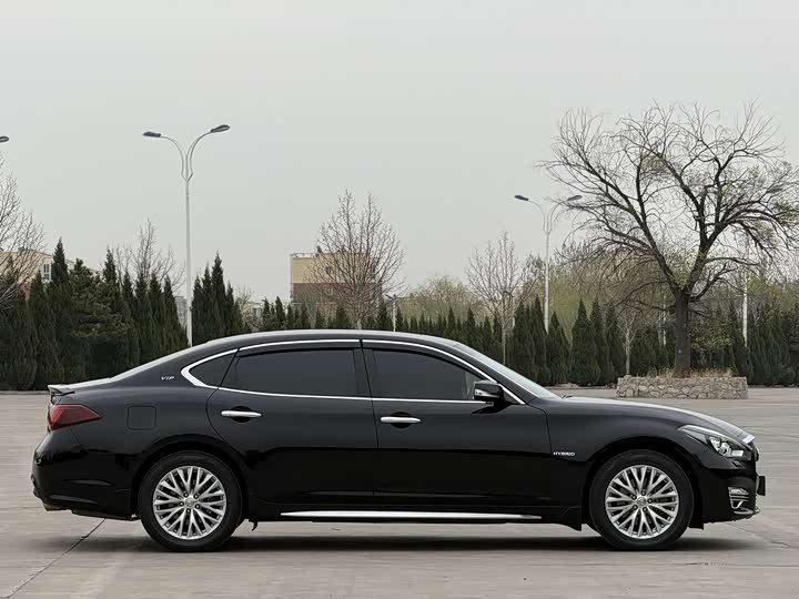 Infiniti Q70 2015 Q 70 L 3.5 L Hybrid — фото 8