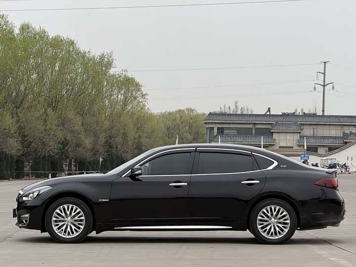 Infiniti Q70 2015 Q 70 L 3.5 L Hybrid — фото 4
