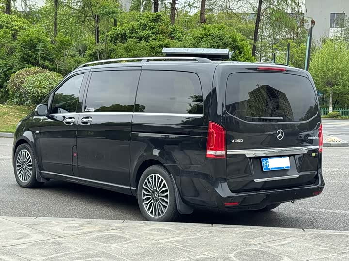 Mercedes-Benz V-Class 2018 V 260 V — фото 6