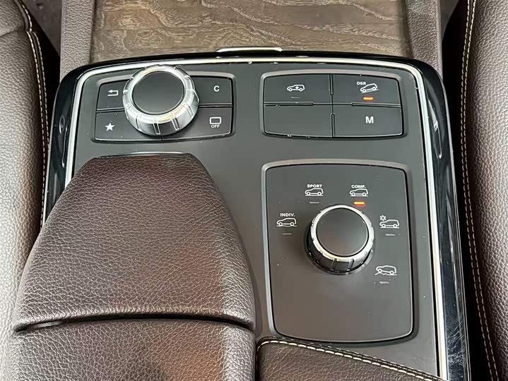 Mercedes-Benz GLE 2017 GLE 400 4 MATIC — фото 11