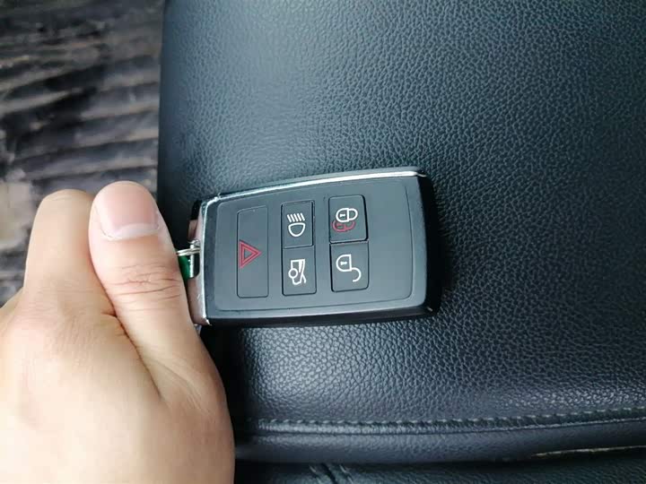 Jaguar XEL 2020 2.0 T 250 PS SE — фото 17