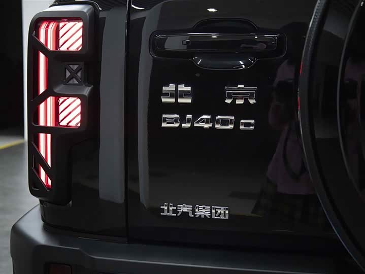 BAIC BJ40 2024 2.0 T — фото 11
