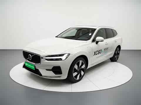 Volvo XC60 Hybrid 2025 Hybrid 4 WD — фото 26