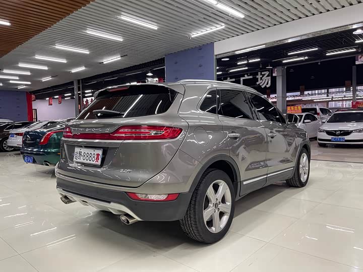 Lincoln MKC 2017 2.0 T 2 WD — фото 4