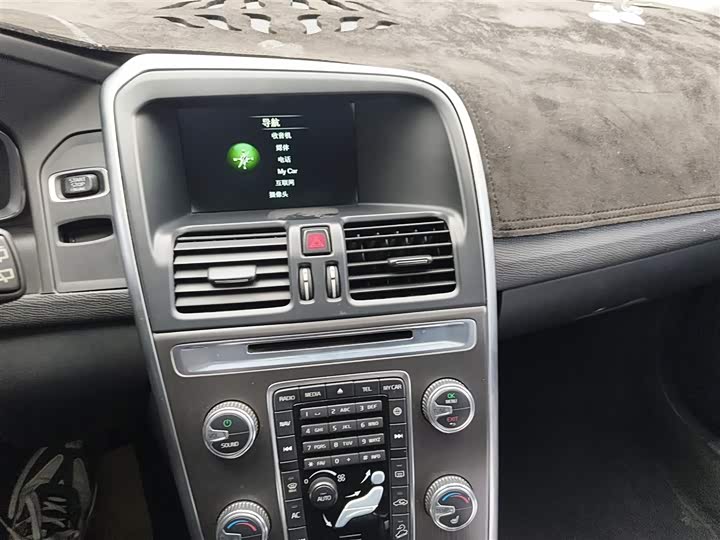 Volvo XC60 2015 T 5 AWD — фото 9