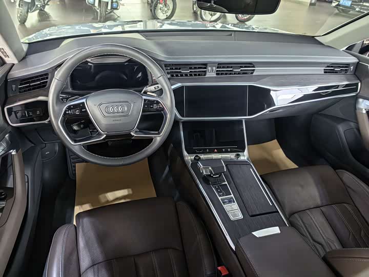 Audi A7L 2022 55 TFSI quattro S-line — фото 4