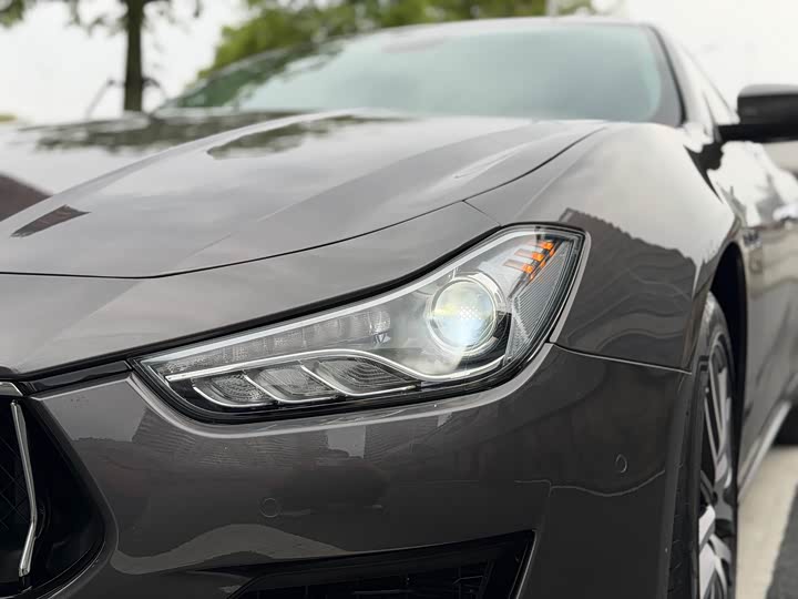 Maserati Ghibli 2021 2.0 T — фото 10