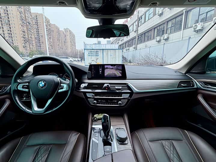 BMW 5-Series 2019 530 Li Leading — фото 16