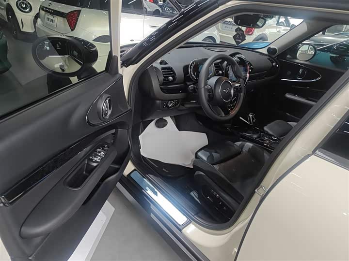 MINI Clubman — фото 16