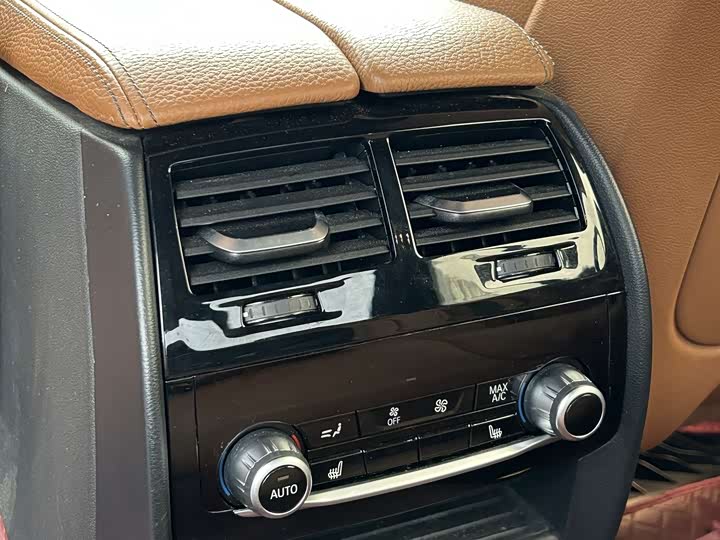 BMW 5-Series 2019 530 Li Leading M — фото 12
