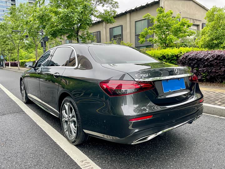 Mercedes-Benz E-Class 2022 E 300 L — фото 5