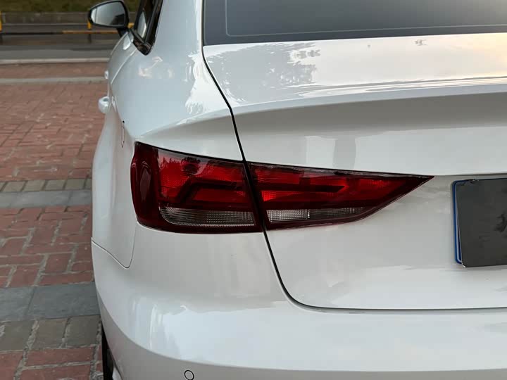 Audi A3 2015 Limousine 35 TFSI MT — фото 9