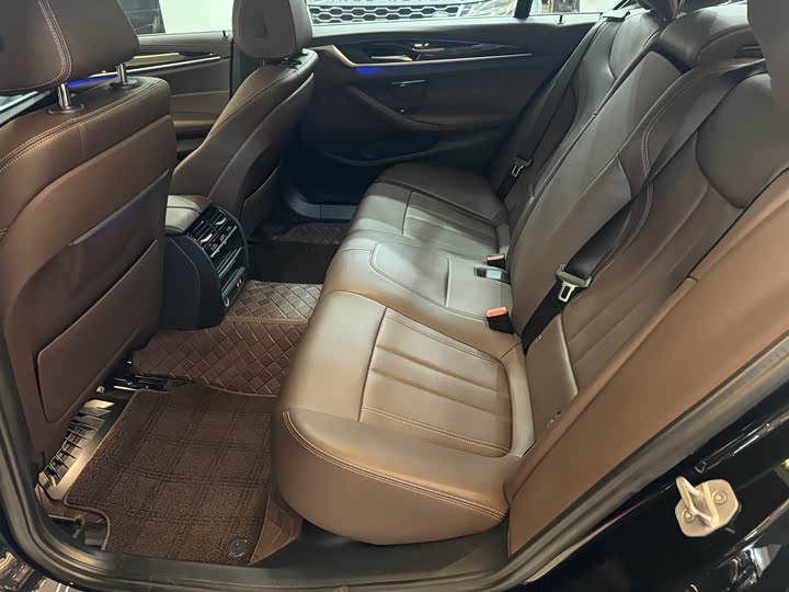 BMW 5 Series 525Li люкс-пакет — фото 8