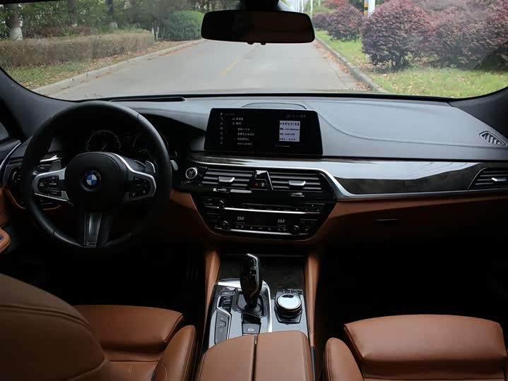 BMW 6-Series 2018 630i M — фото 12