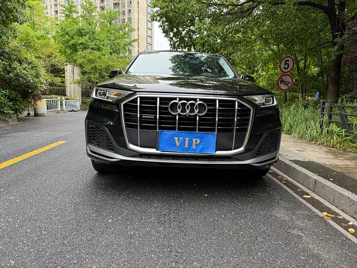 Audi Q7 2023 55 TFSI quattro S line Sport — фото 3