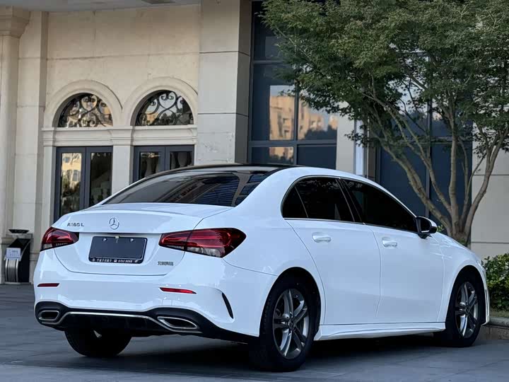Mercedes-Benz A-Class A 180 L — фото 11