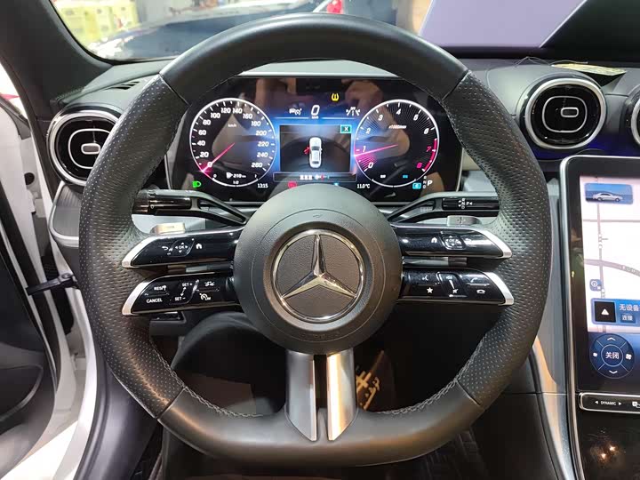 Mercedes-Benz C-Class 2023 C 200 L — фото 10