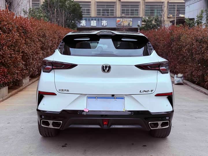 Changan UNI-T 2023 1.5 T Premium — фото 11