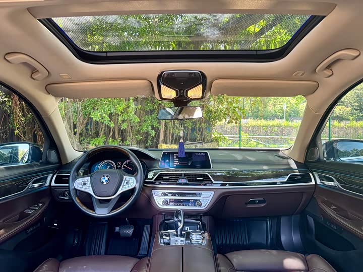 BMW 7 Series 730Li люкс — фото 17