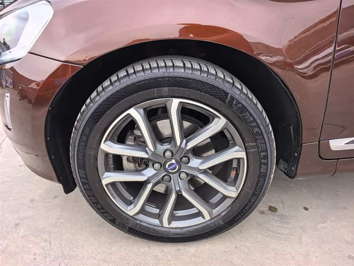 Volvo XC60 2016 T 5 AWD — фото 8