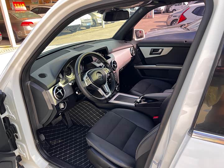 Mercedes-Benz GLK-Class 2015 GLK 260 4 MATIC — фото 8