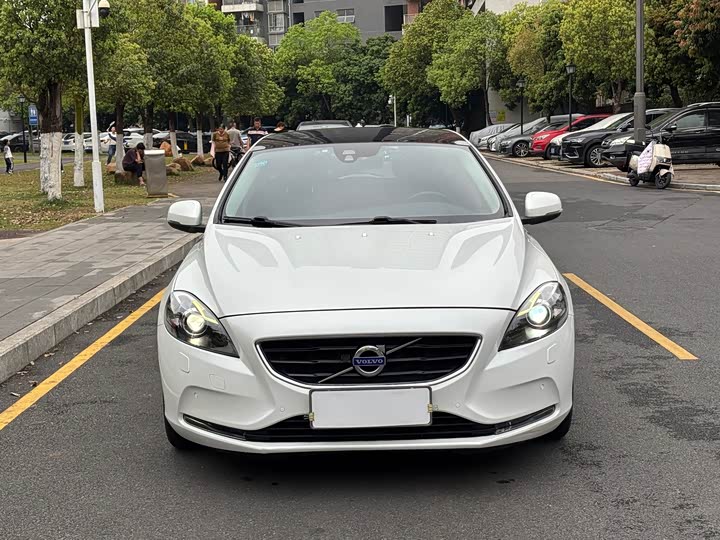 Volvo V40 2016 T 4 — фото 2